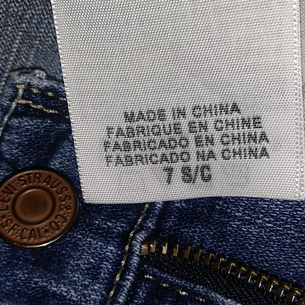 Levi's - Picture 3 of 4